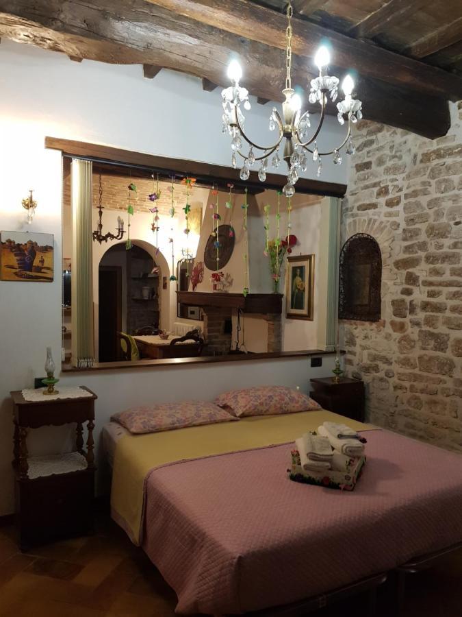 Non Ditelo Al Duca - Lo Spagna Σπολέτο Εξωτερικό φωτογραφία