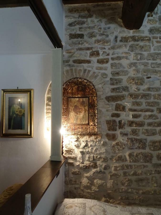 Non Ditelo Al Duca - Lo Spagna Σπολέτο Εξωτερικό φωτογραφία